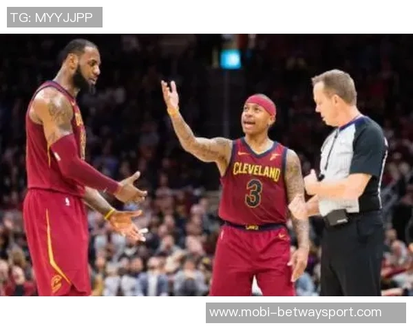 小哈达威首节表现出色三分球命中率高达75助力球队争夺胜利 小哈达威首节表现出色三分球命中率高达75助力球队争夺胜利