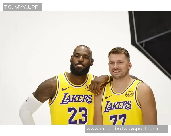 东契奇分享与詹姆斯配合瞬间感慨不想错失传球良机